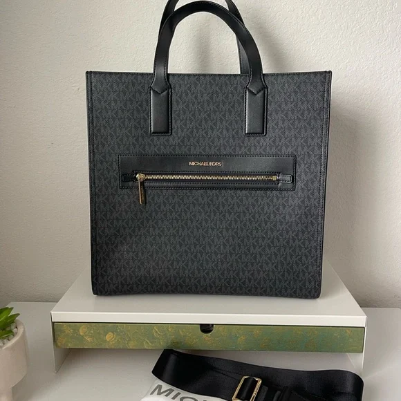 MICHAEL KORS LARGE BLACK TOTE BAG - Picture 2 of 9
